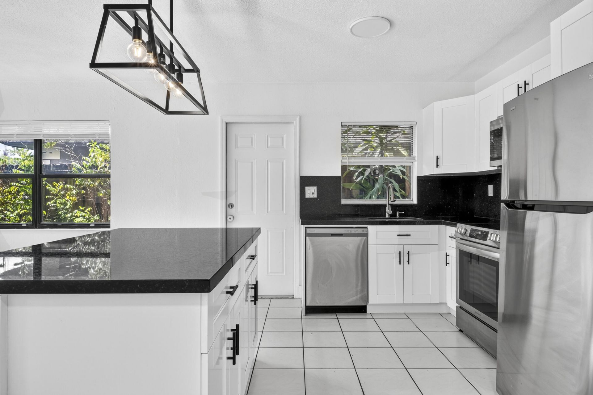 1515 NW 8th Avenue, Fort Lauderdale, FL 33311 Photo