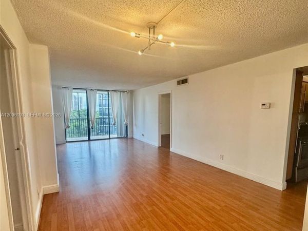3475 N Country Club Dr , Unit 601, Aventura, FL 33180