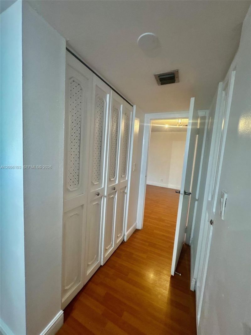 3475 N Country Club Dr , Unit 601, Aventura, FL 33180 Photo