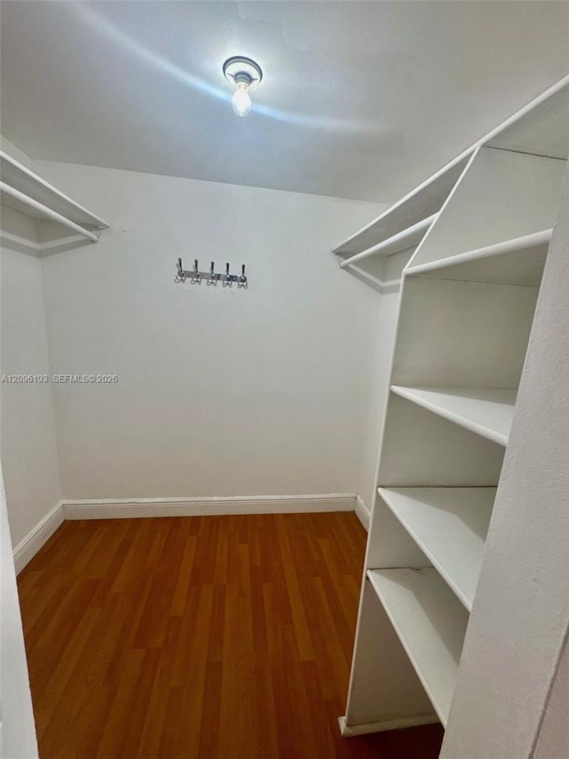 3475 N Country Club Dr , Unit 601, Aventura, FL 33180 Photo