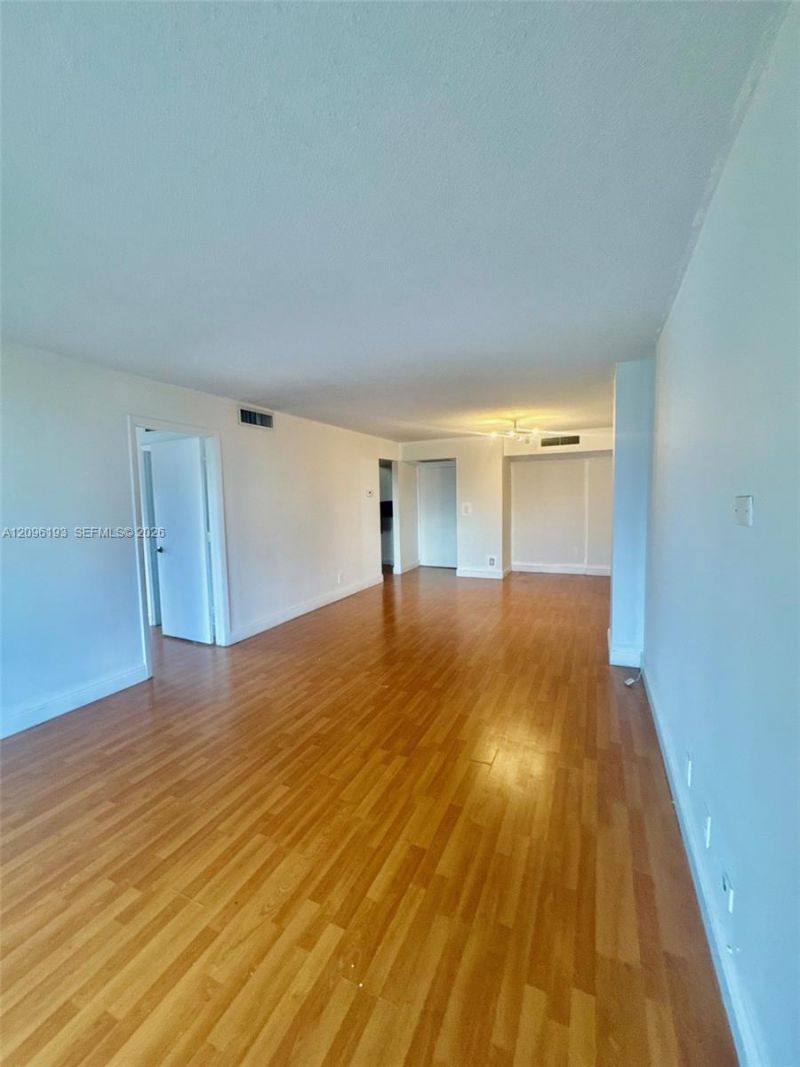 3475 N Country Club Dr , Unit 601, Aventura, FL 33180 Photo
