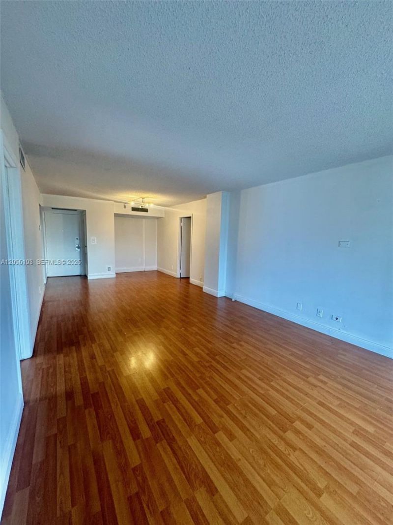 3475 N Country Club Dr , Unit 601, Aventura, FL 33180 Photo