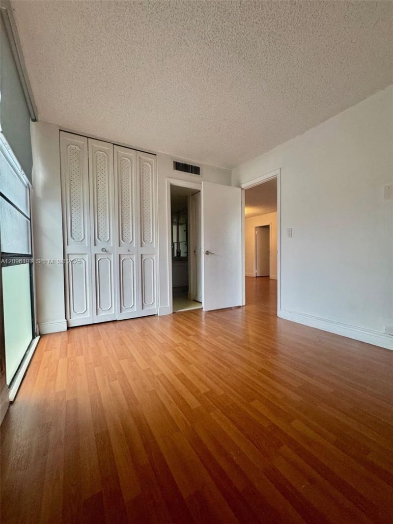 3475 N Country Club Dr , Unit 601, Aventura, FL 33180 Photo