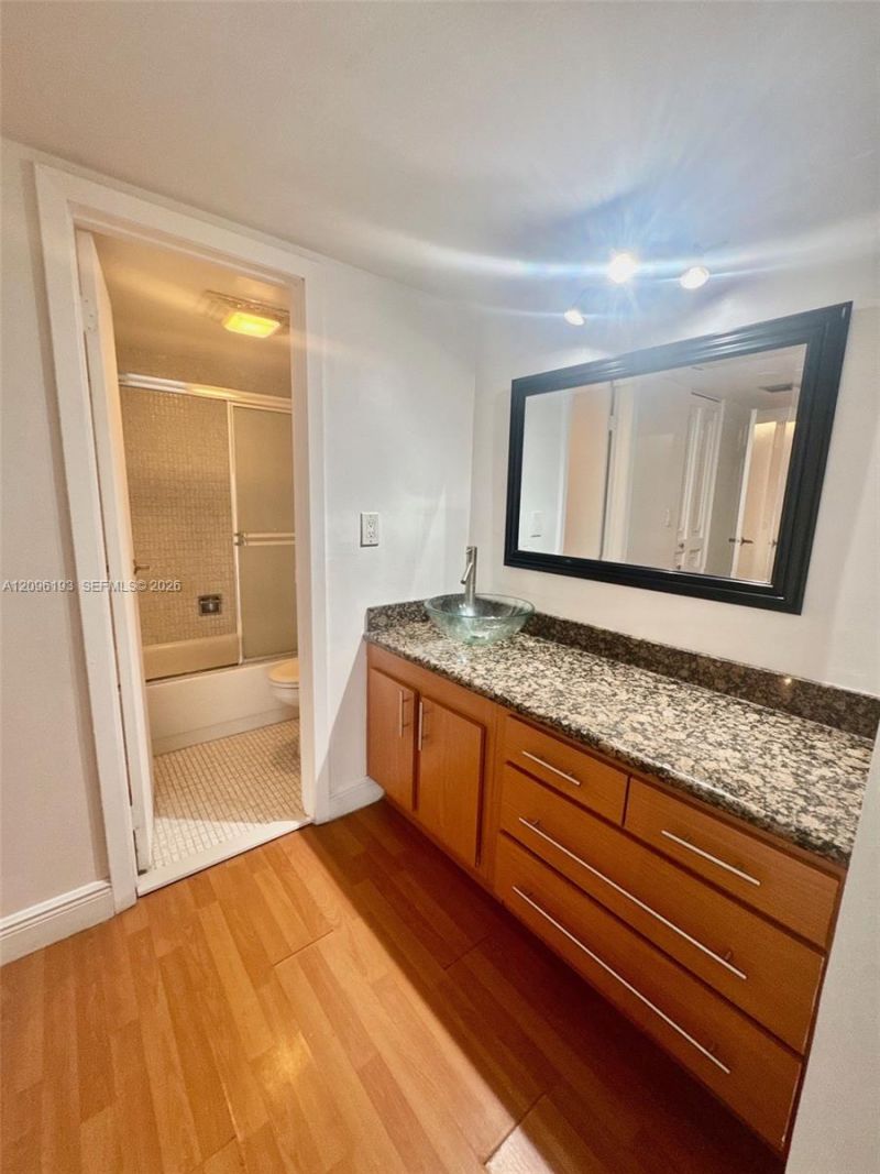3475 N Country Club Dr , Unit 601, Aventura, FL 33180 Photo