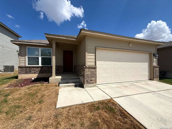 4534 HEATHERS ROSE, St Hedwig, TX 78152