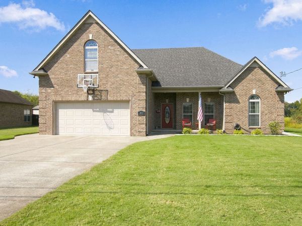 813 Stewart Valley Dr , Smyrna, TN 37167