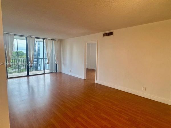 3475 N Country Club Dr , Unit 601, Aventura, FL 33180