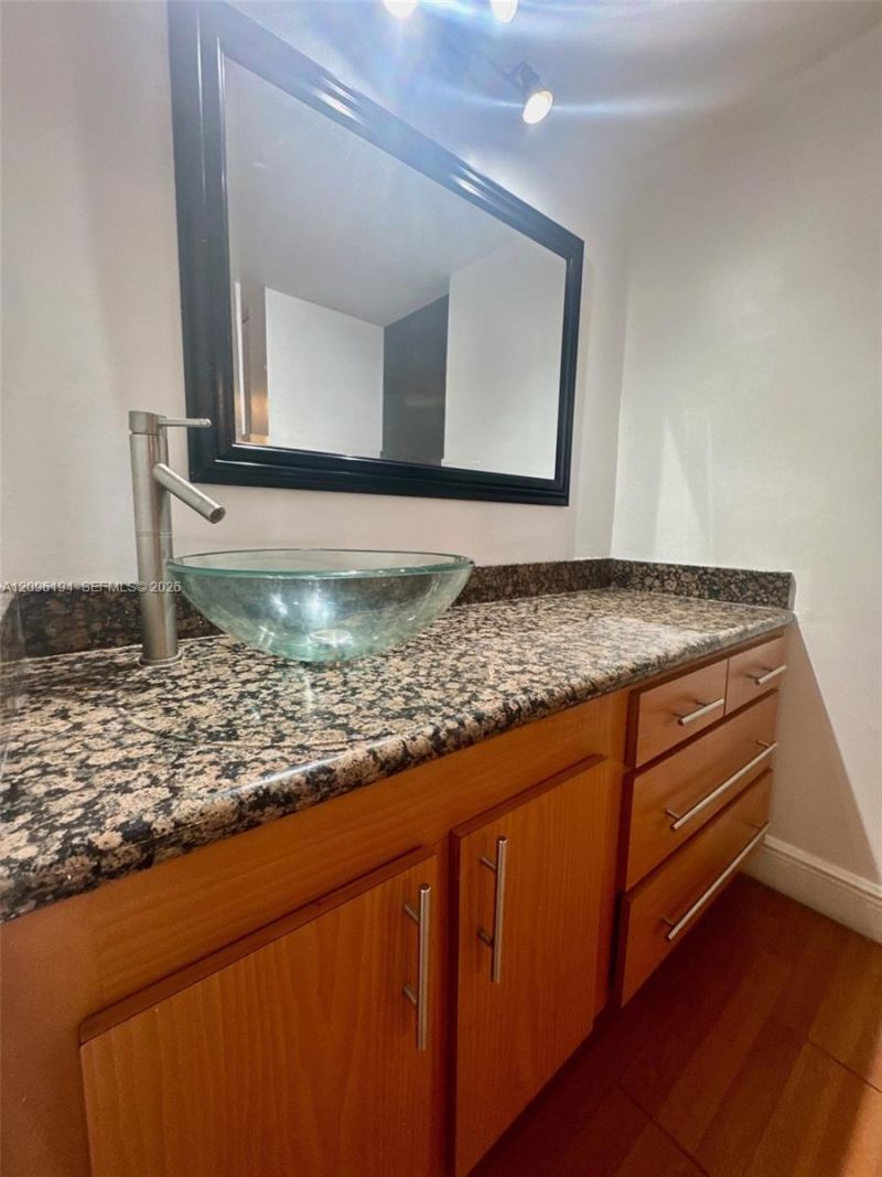 3475 N Country Club Dr , Unit 601, Aventura, FL 33180 Photo
