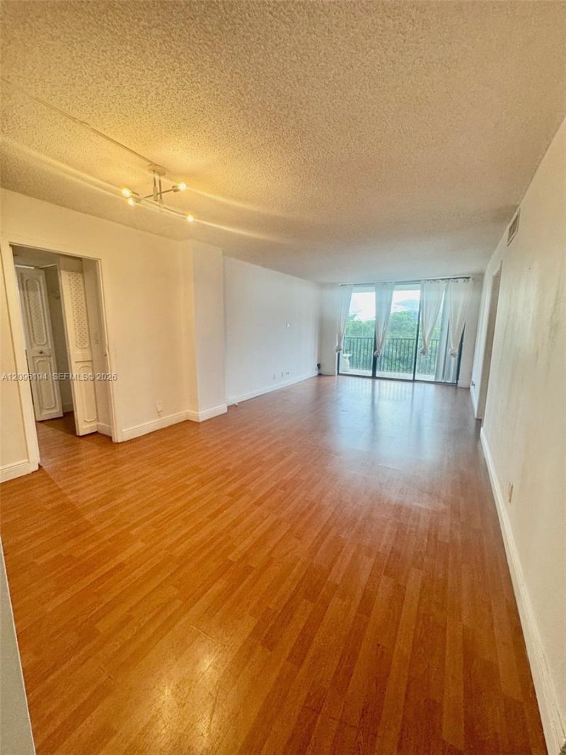 3475 N Country Club Dr , Unit 601, Aventura, FL 33180 Photo
