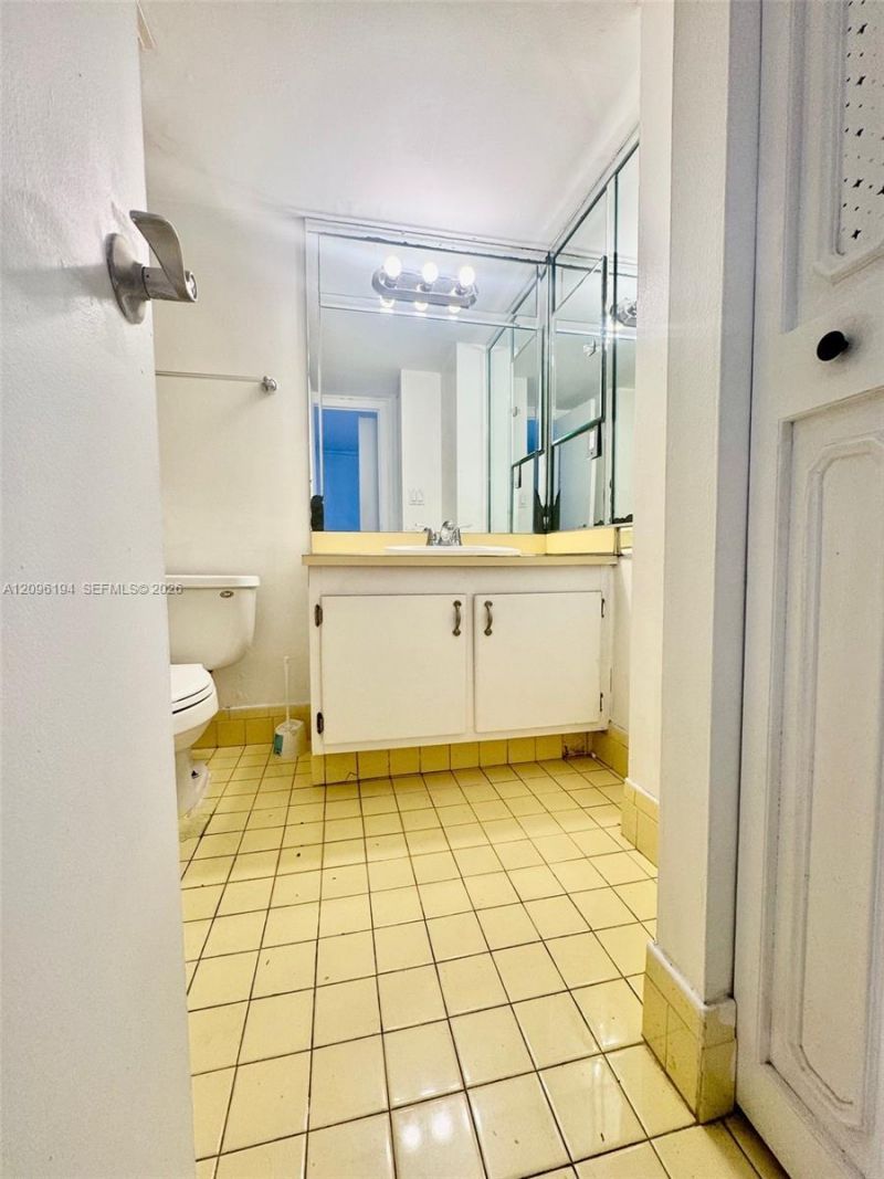 3475 N Country Club Dr , Unit 601, Aventura, FL 33180 Photo