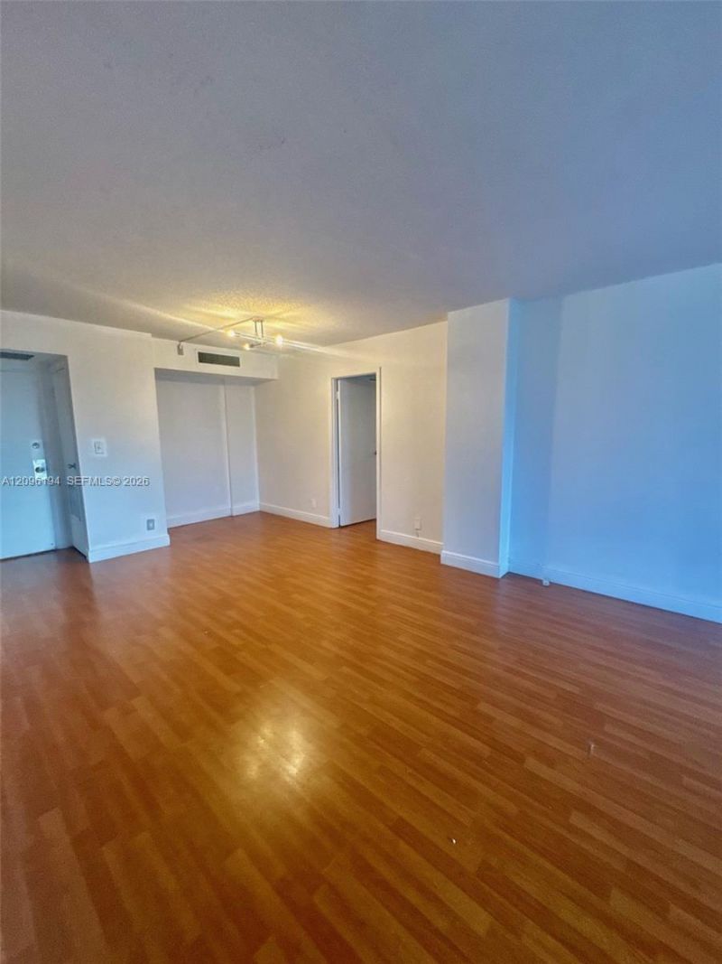 3475 N Country Club Dr , Unit 601, Aventura, FL 33180 Photo