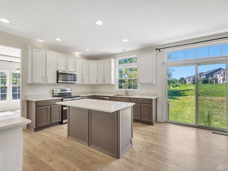 2538 Muirfield Drive, Beavercreek, OH 45431 Photo 6