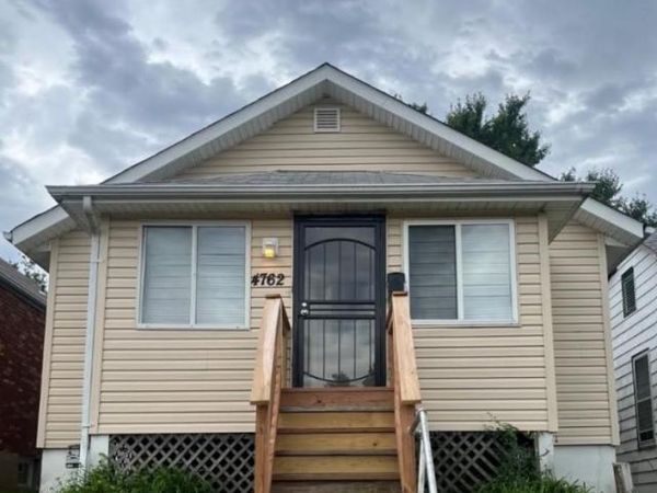 4762 Beacon Avenue , St Louis, MO 63120