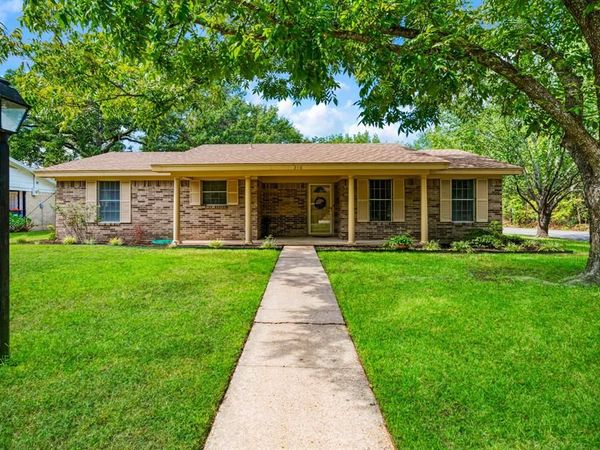 210 31st Street SW, Paris, TX 75460