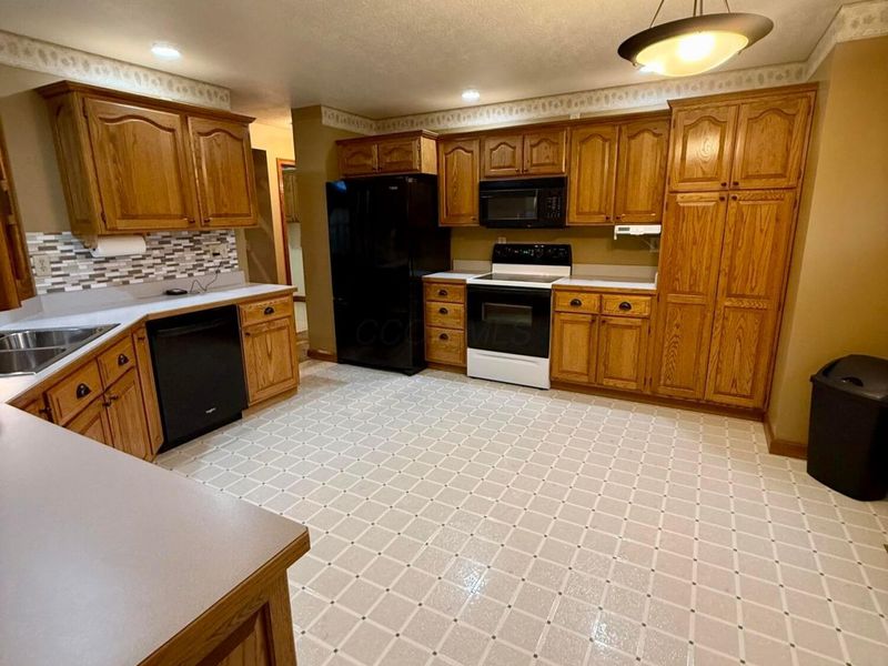 26433 Kingston Pike , Circleville, OH 43113 Photo 17