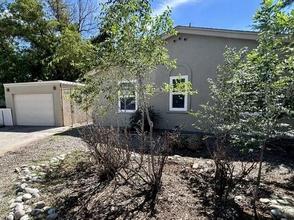 3800 Denise Court NE, Albuquerque, NM 87111