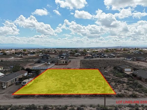 416 10th Avenue NE, Rio Rancho, NM 87144