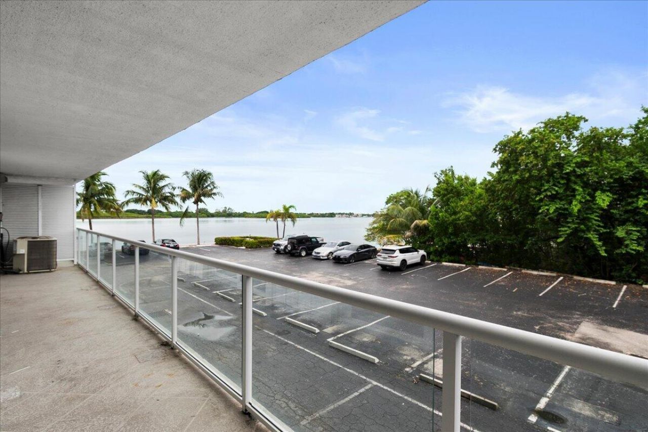 2560 S Ocean Boulevard, Palm Beach, FL 33480 Photo