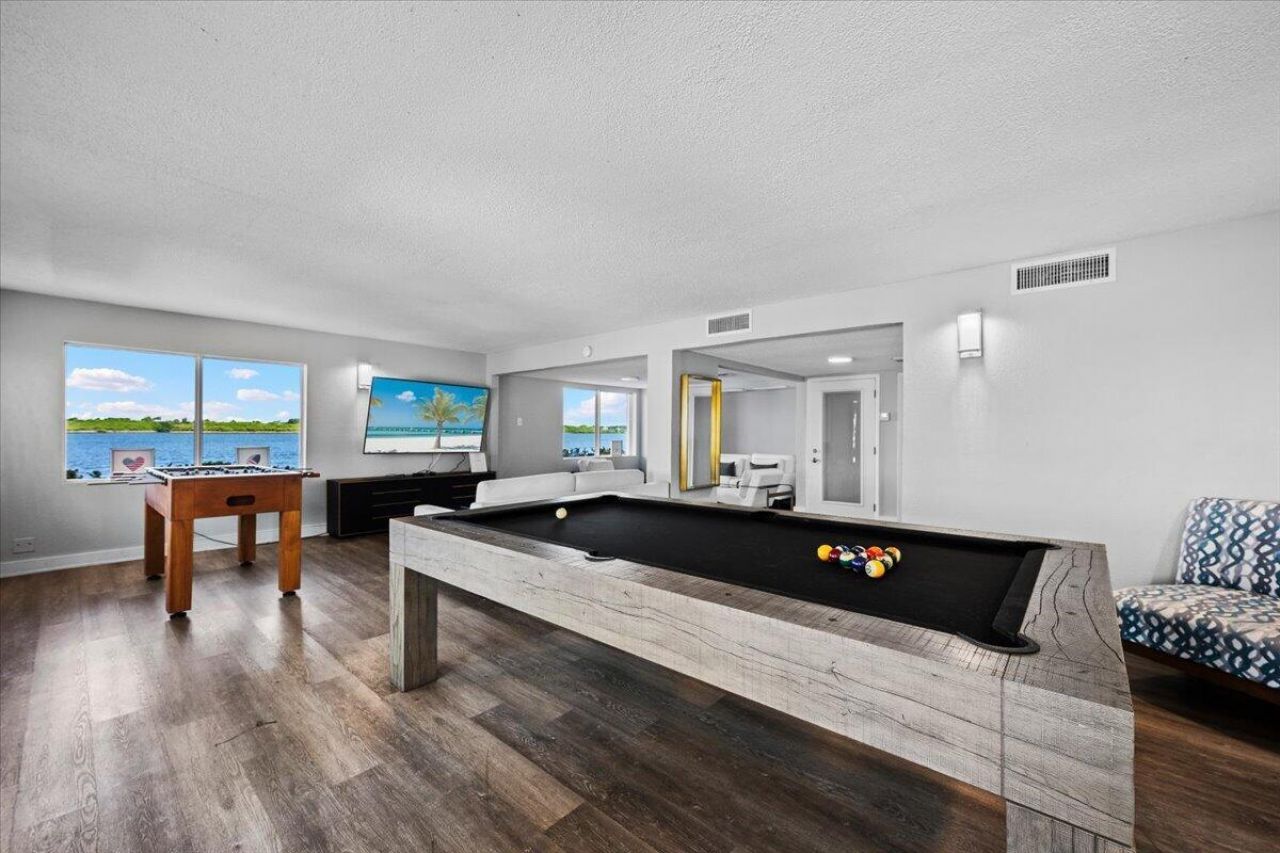 2560 S Ocean Boulevard, Palm Beach, FL 33480 Photo