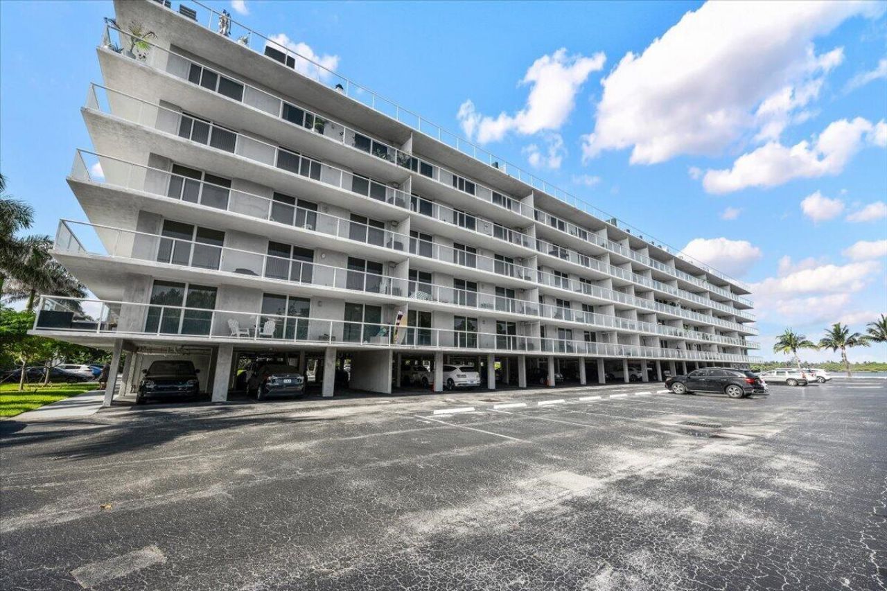 2560 S Ocean Boulevard, Palm Beach, FL 33480 Photo