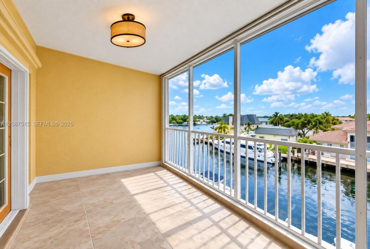 3050 NE 48th Ct, Unit 405, Lighthouse Point, FL 33064 Photo