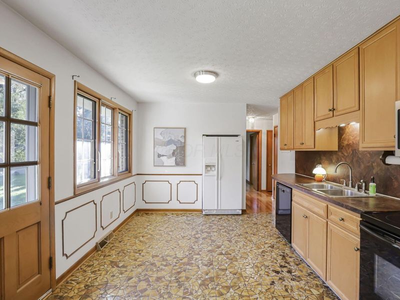 445 Ridgedale Drive N, Worthington, OH 43085 Photo 25