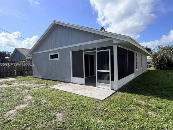 431 14th pl sw , Vero Beach, FL 32962