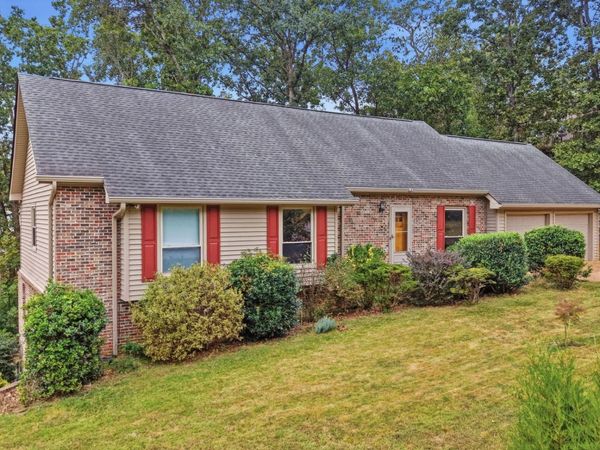 1624 Starboard Drive , Hixson, TN 37343