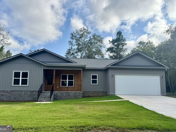 160 Wood Oak Circle, Cochran, GA 31014