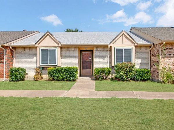 4 E Mountain Creek Court, Unit 11, Grand Prairie, TX 75052