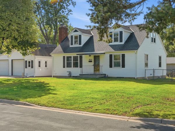 8616 1st Avenue S, Bloomington, MN 55420