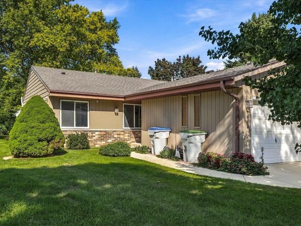 1414 W Plainfield AVENUE, Milwaukee, WI 53221