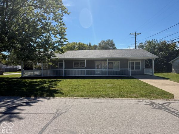 17 Parkview Drive, New Whiteland, IN 46184
