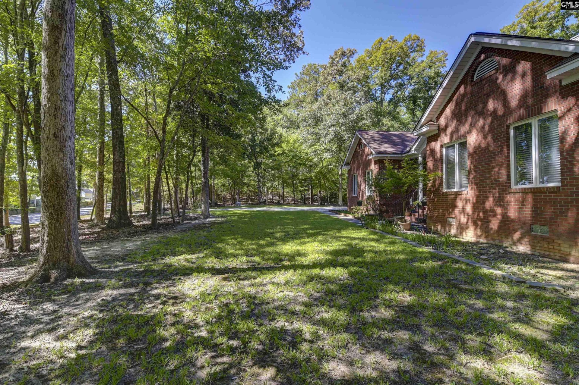 1009 Shadywood Lane Photo 4