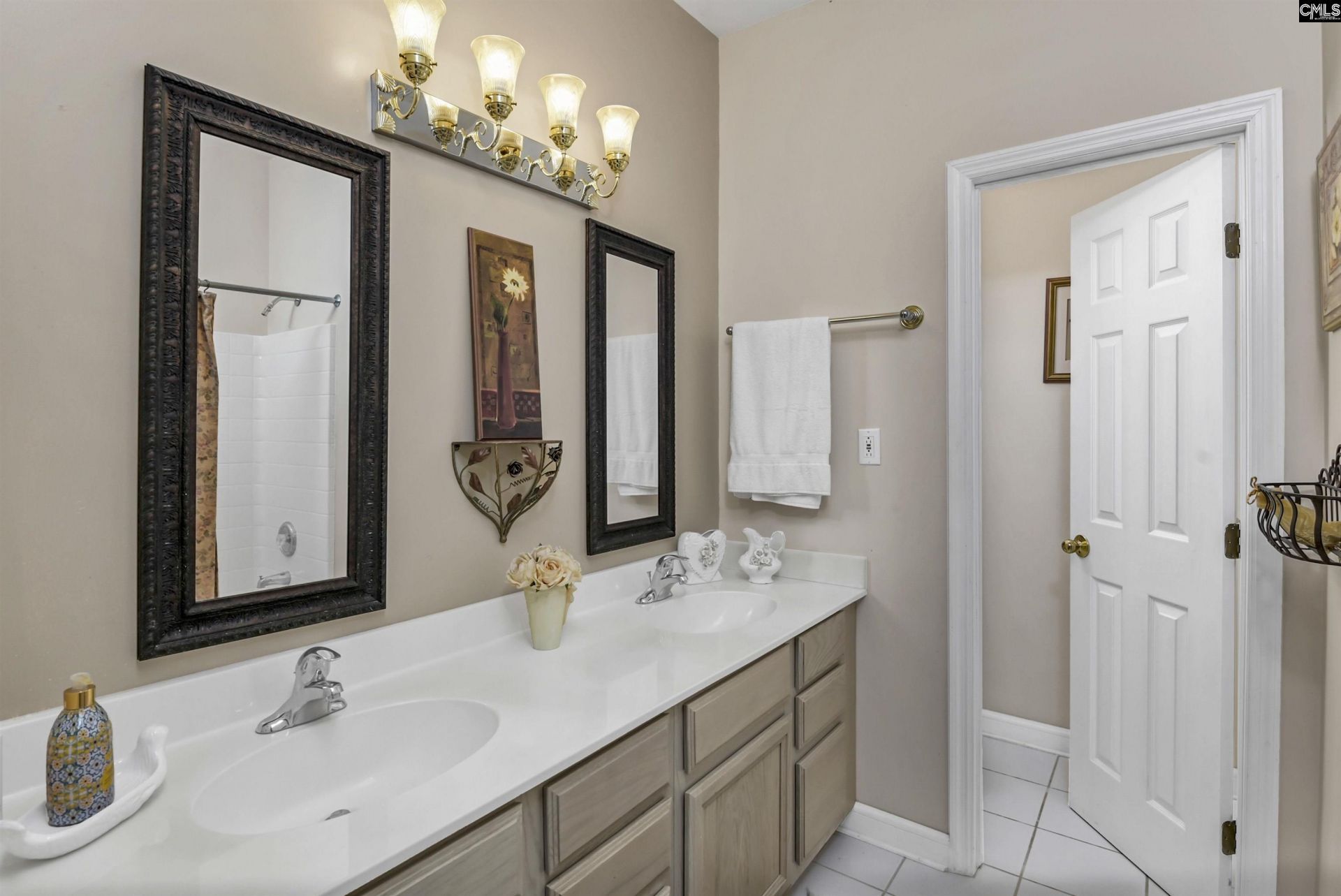 1009 Shadywood Lane Photo 52