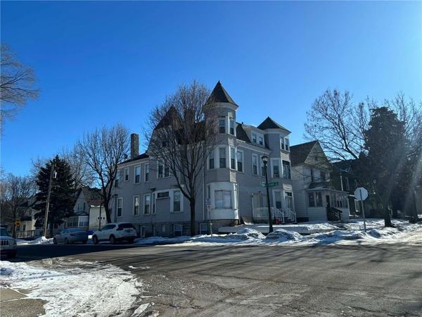 628 Mendota Street , Saint Paul, MN 55106