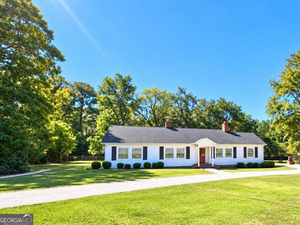 352 S Dugger Avenue, Roberta, GA 31078
