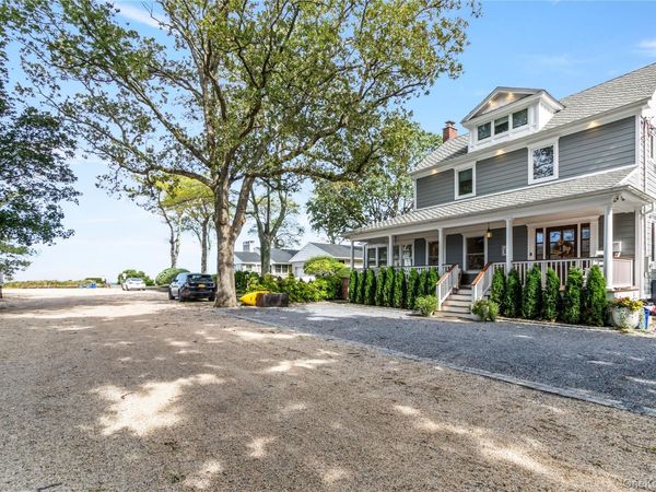 5 Washington Avenue, Bayville, NY 11709