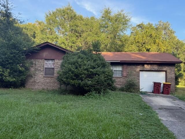265 Martin Place, Crestview, FL 32539 Main Photo