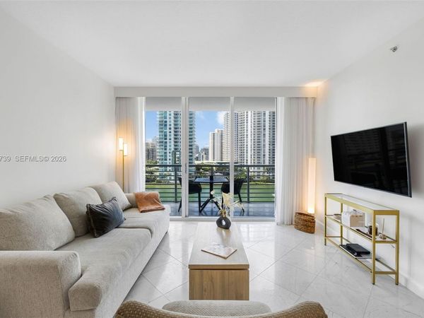 325 S Biscayne Blvd , Unit 1019, Miami, FL 33131