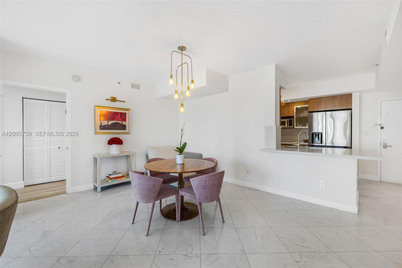 325 S Biscayne Blvd, Unit 1019, Miami, FL 33131 Photo