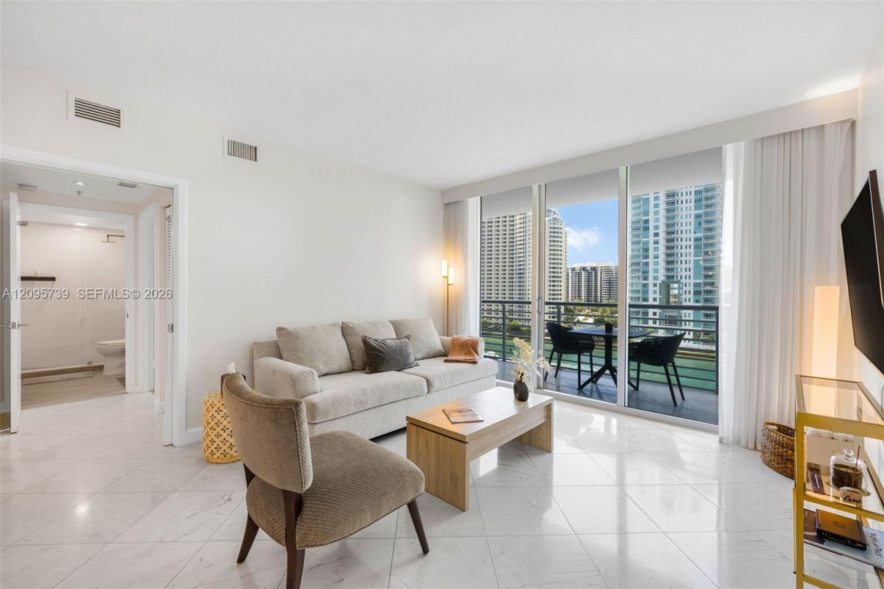 325 S Biscayne Blvd, Unit 1019, Miami, FL 33131 Photo