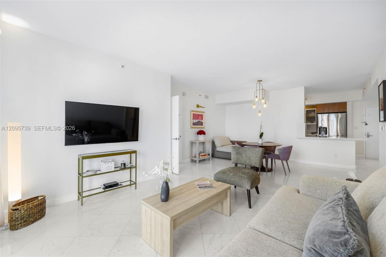 325 S Biscayne Blvd, Unit 1019, Miami, FL 33131 Photo
