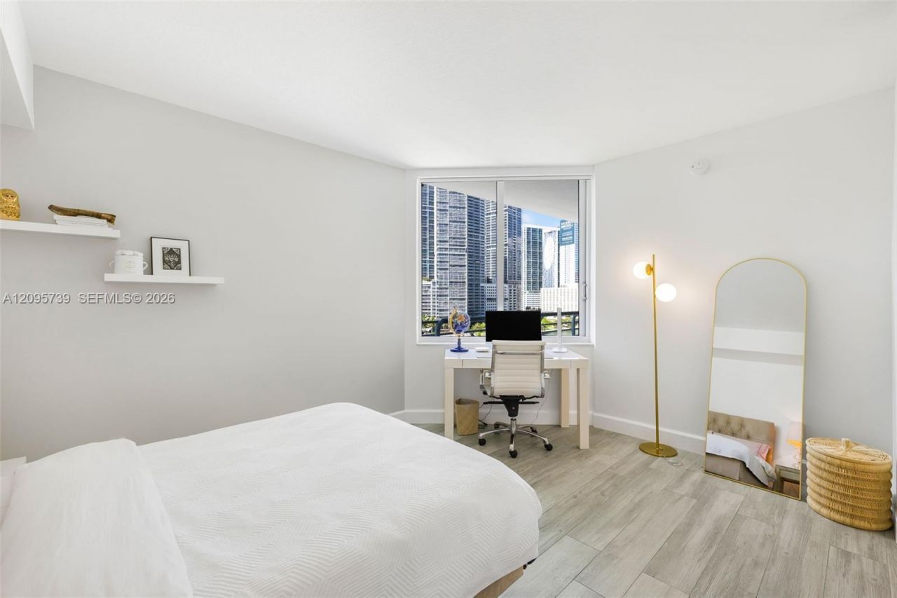 325 S Biscayne Blvd, Unit 1019, Miami, FL 33131 Photo
