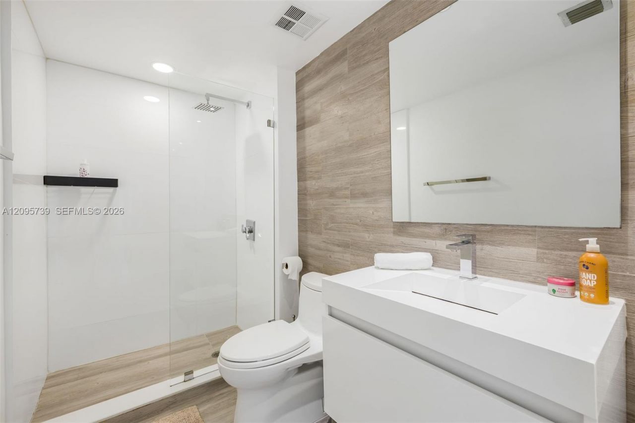 325 S Biscayne Blvd, Unit 1019, Miami, FL 33131 Photo