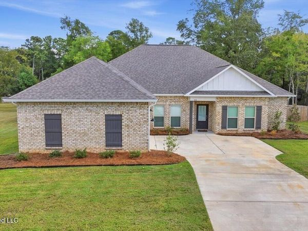 232 Deerfield Club Drive, Canton, MS 39046