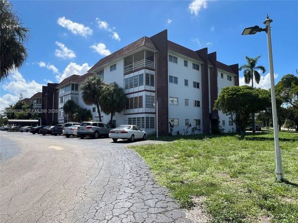 2061 NW 47th Ter, Unit 207, Lauderhill, FL 33313