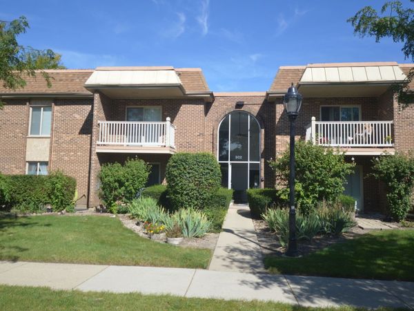 902 W Alleghany Drive , Unit 2A, Arlington Heights, IL 60004
