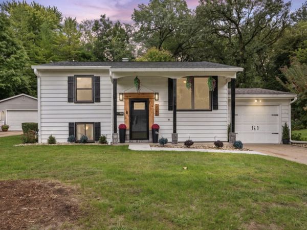 1141 6th Street , Milan, IL 61264