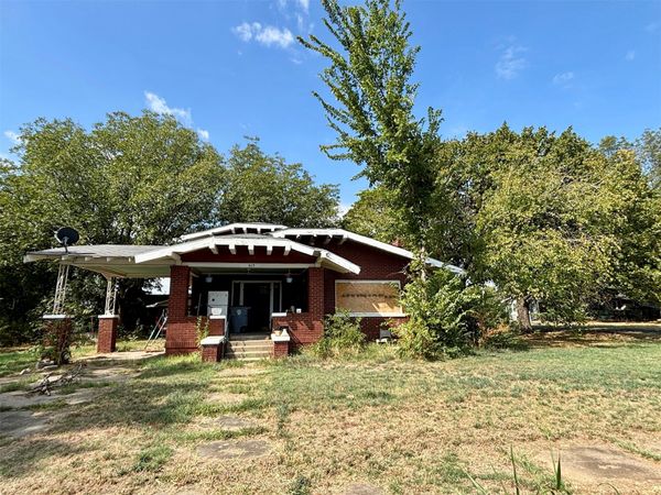 615 N J Street , Quinton, OK 74561
